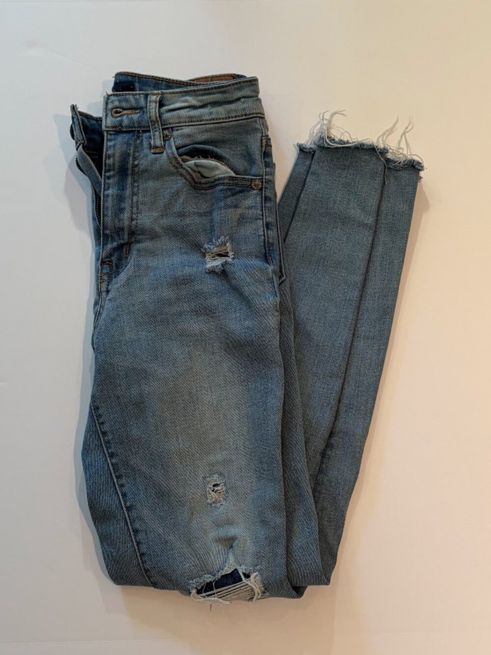 AERO Super High Rise Distressed Skinny Jeans Light Wash Size 0